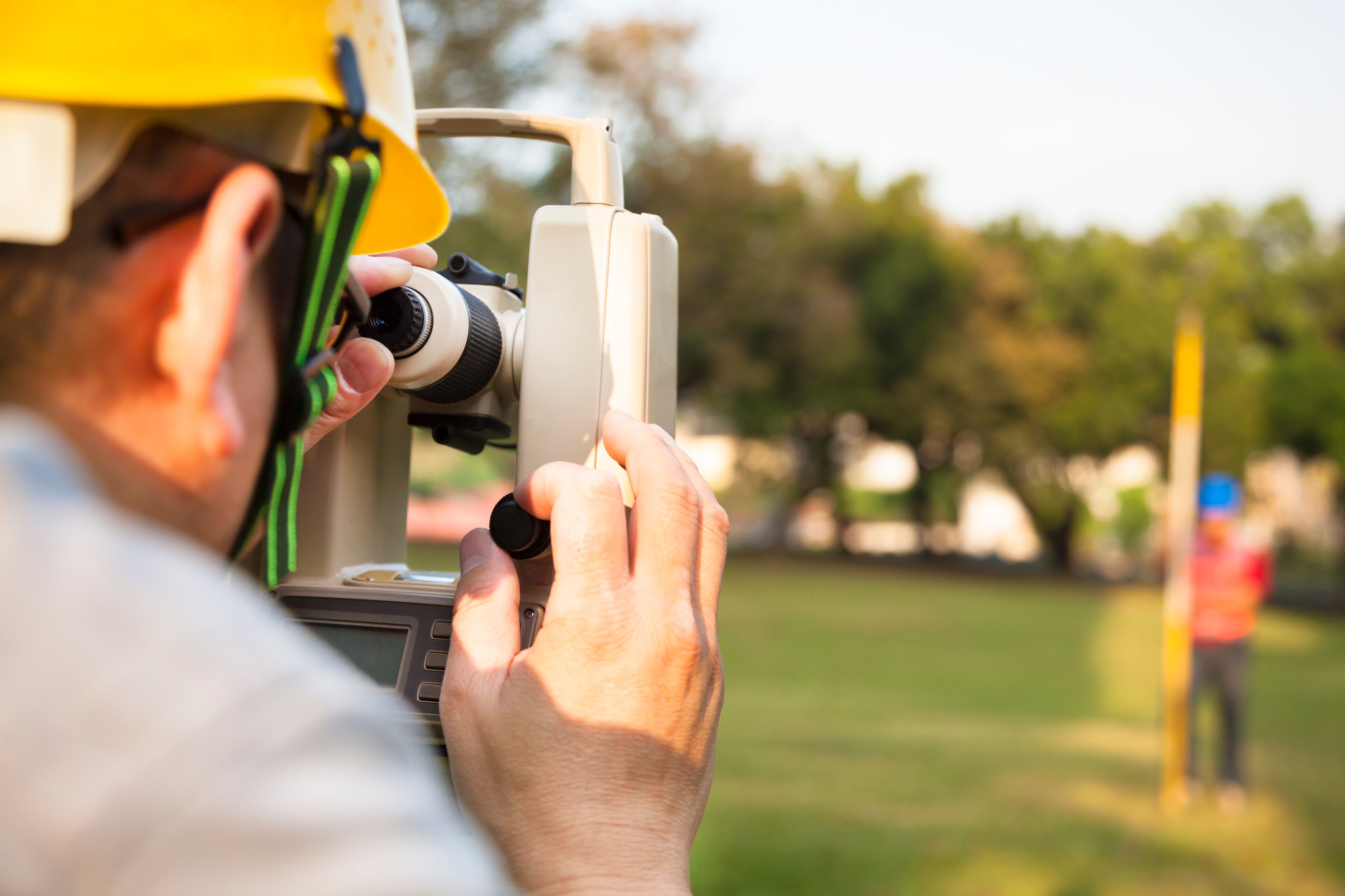 land surveyor