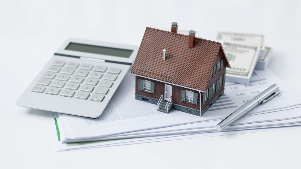 Can i buy a house discount if i have a tax lien